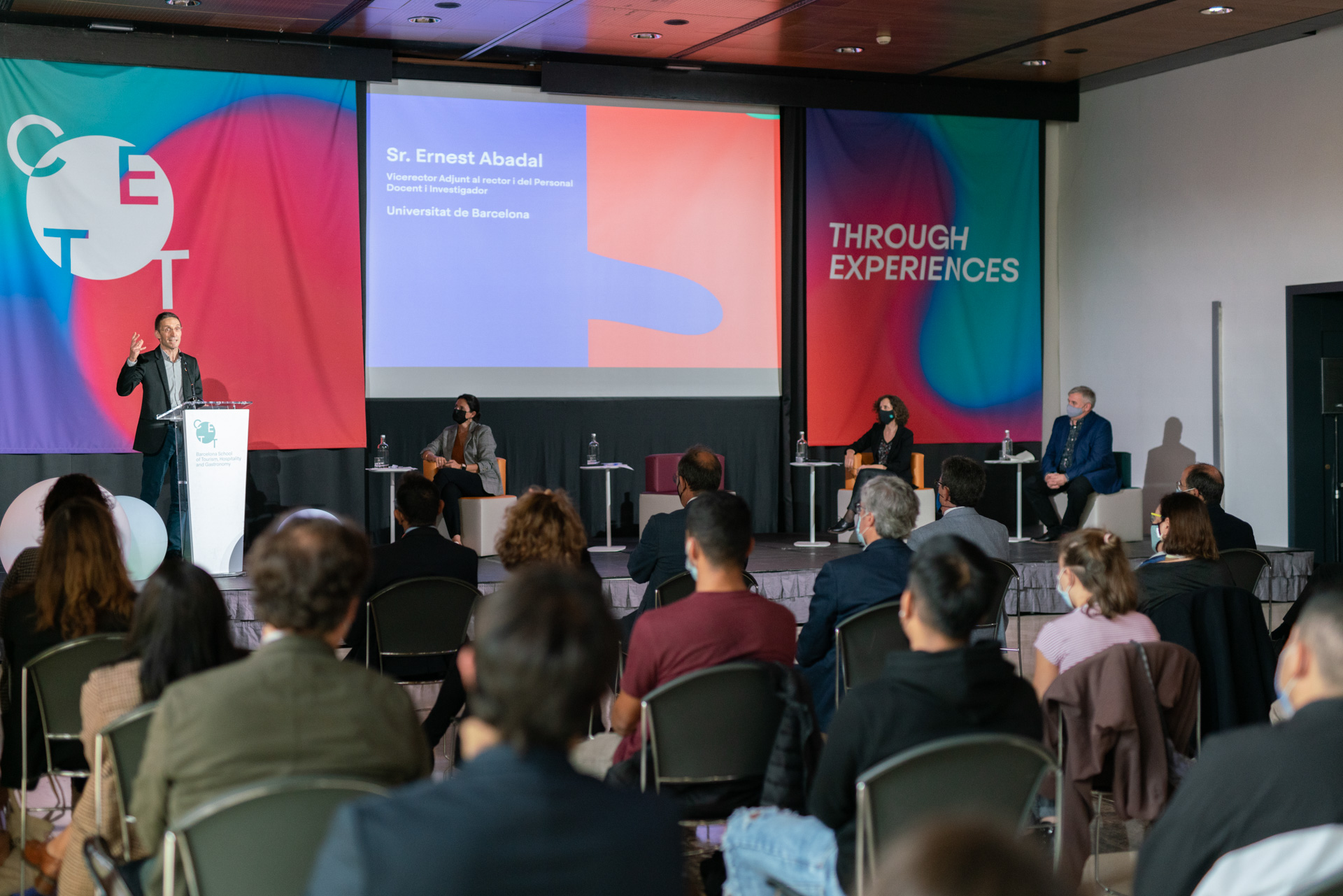 Fotografia de: Les bones perspectives de futur per al turisme centren la inauguració del curs acadèmic del CETT-UB | CETT